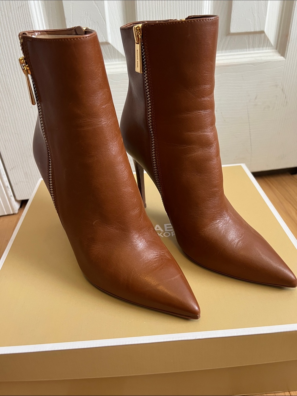 MICHAEL Michael Kors Chestnut Brown Pointed-Toe Leather Ankle Boots